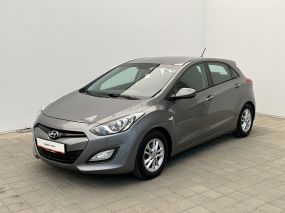 HYUNDAI i30 1.6 CVVT Trikolor